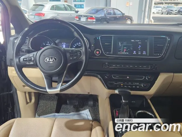 Kia The New Carnival id 2690442 из Кореи 9