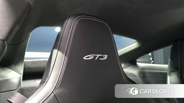 Porsche 911(992) id 4548496 из Кореи 9