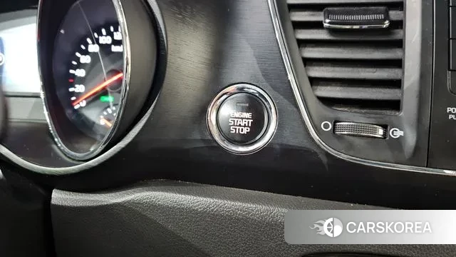 Kia All New Carnival id 3599193 из Кореи 9