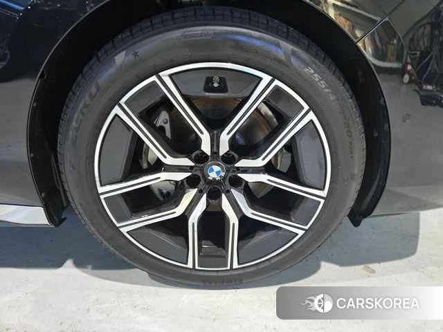 BMW 7 Series (G70) id 4578456 из Кореи 9