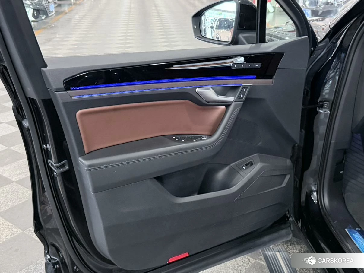 Volkswagen Touareg id 4455788 из Китая 9