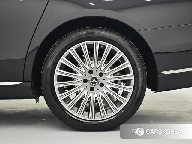 Mercedes-Benz E-class id 4260304 из Китая 9