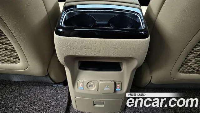 Kia The New Carnival id 2456975 из Кореи 9