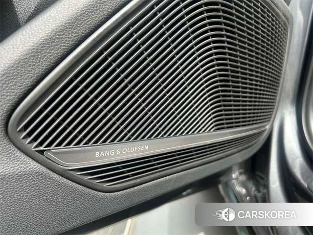 Audi A4L id 4314524 из Китая 9