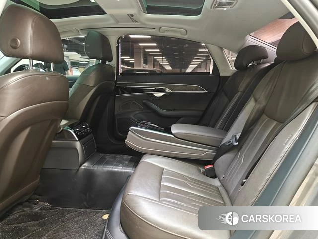 Audi A8 id 4208913 из Китая 9