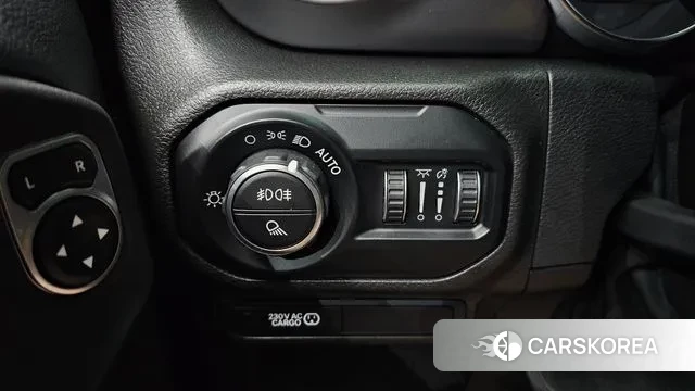 Jeep Gladiator (JT) id 2895242 из Кореи 9