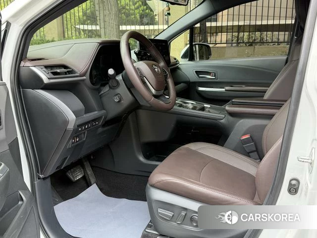 Toyota Saina id 4272159 из Китая 9