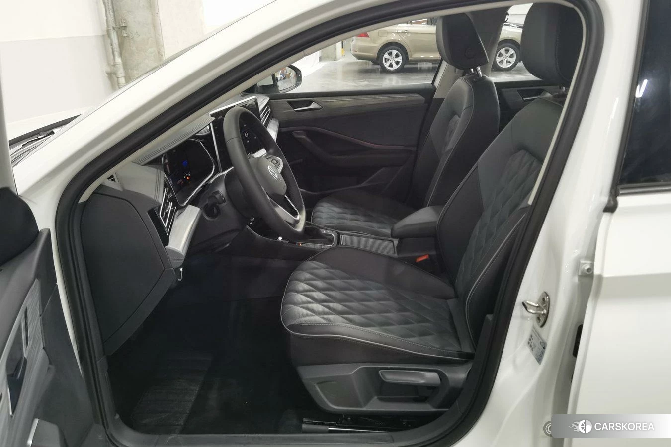 Volkswagen Sagitar id 4473896 из Китая 9