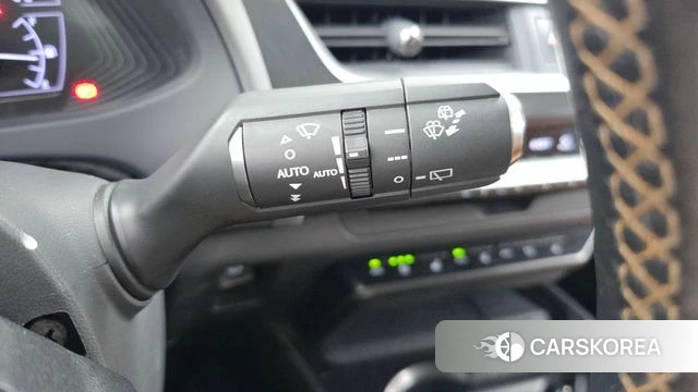 Lexus UX250h id 4760034 из Кореи 9