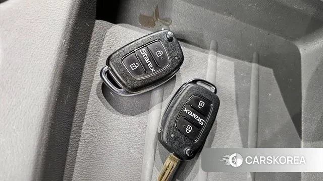 Hyundai The New Grand Starex id 3391190 из Кореи 9