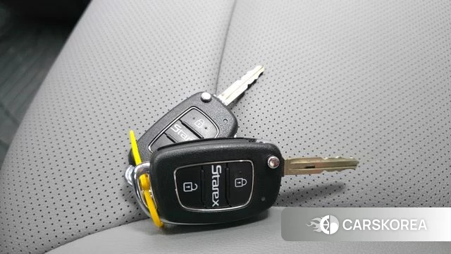 Hyundai The New Grand Starex id 4619755 из Кореи 9