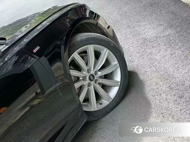Audi A6L id 4307006 из Китая 9