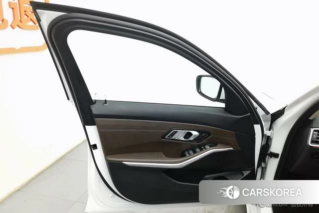 BMW 3 series id 4275813 из Китая 9