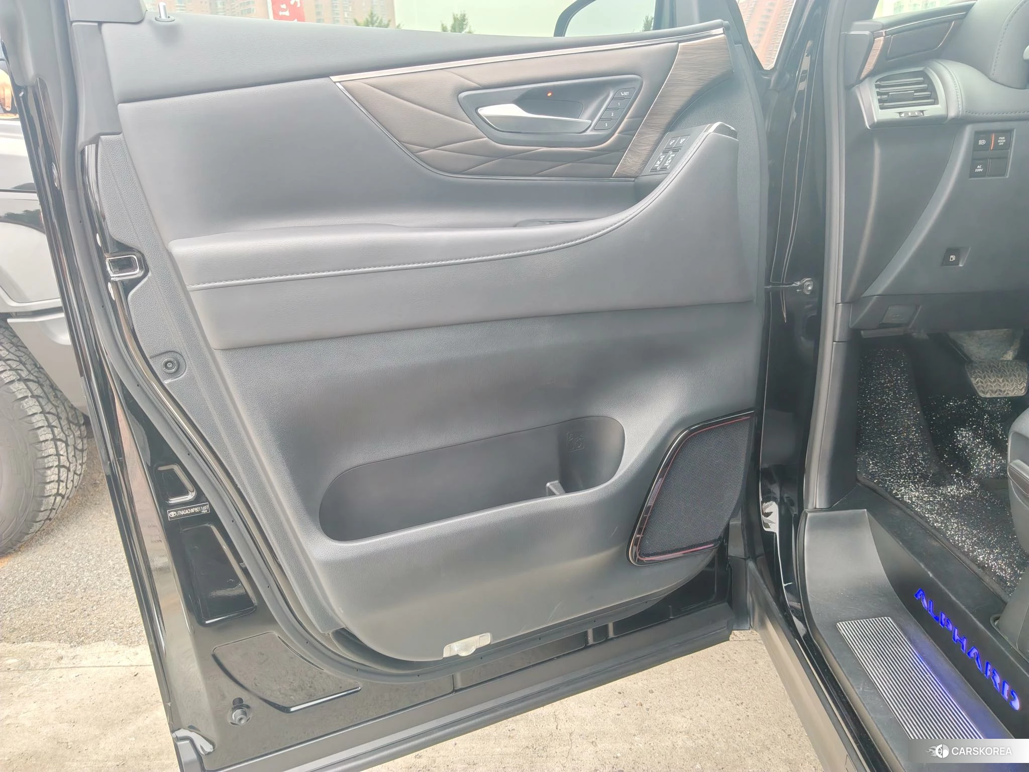 Toyota Elfa id 4473842 из Китая 9
