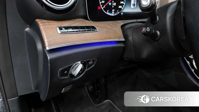 Mercedes-Benz E-Class W213 id 4203431 из Кореи 9