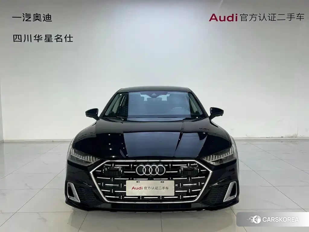 Audi A7L id 4599699 из Китая 9