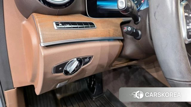 Mercedes-Benz E-Class W213 id 4304706 из Кореи 9