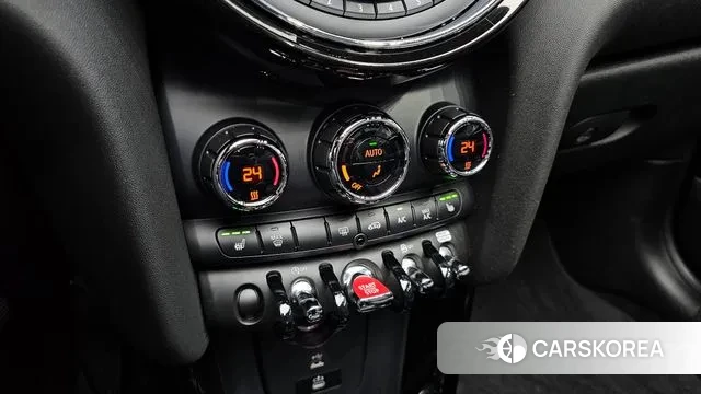 Mini Cooper Convertible id 3312643 из Кореи 9