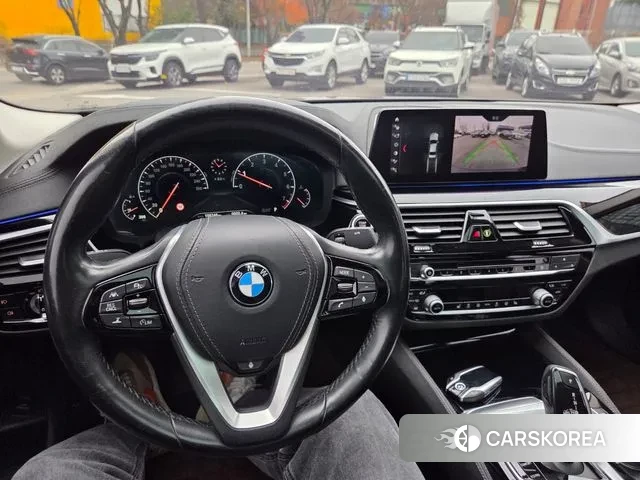 BMW 5 Series (G30) id 3425495 из Кореи 9