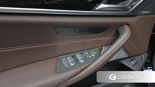 BMW 5 Series (G30) id 4495174 из Кореи 9