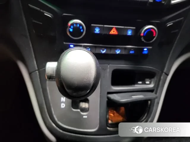 Hyundai The New Grand Starex id 3033511 из Кореи 9