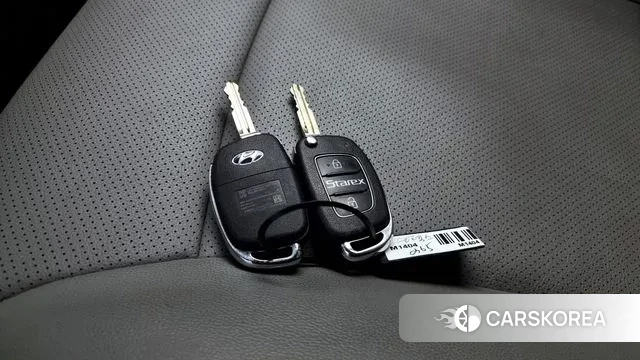 Hyundai The New Grand Starex id 3587682 из Кореи 9