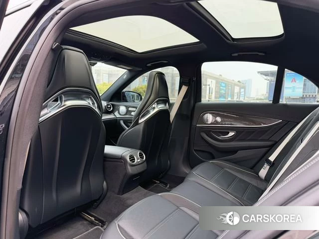 Mercedes-Benz E-class AMG id 4259716 из Китая 9