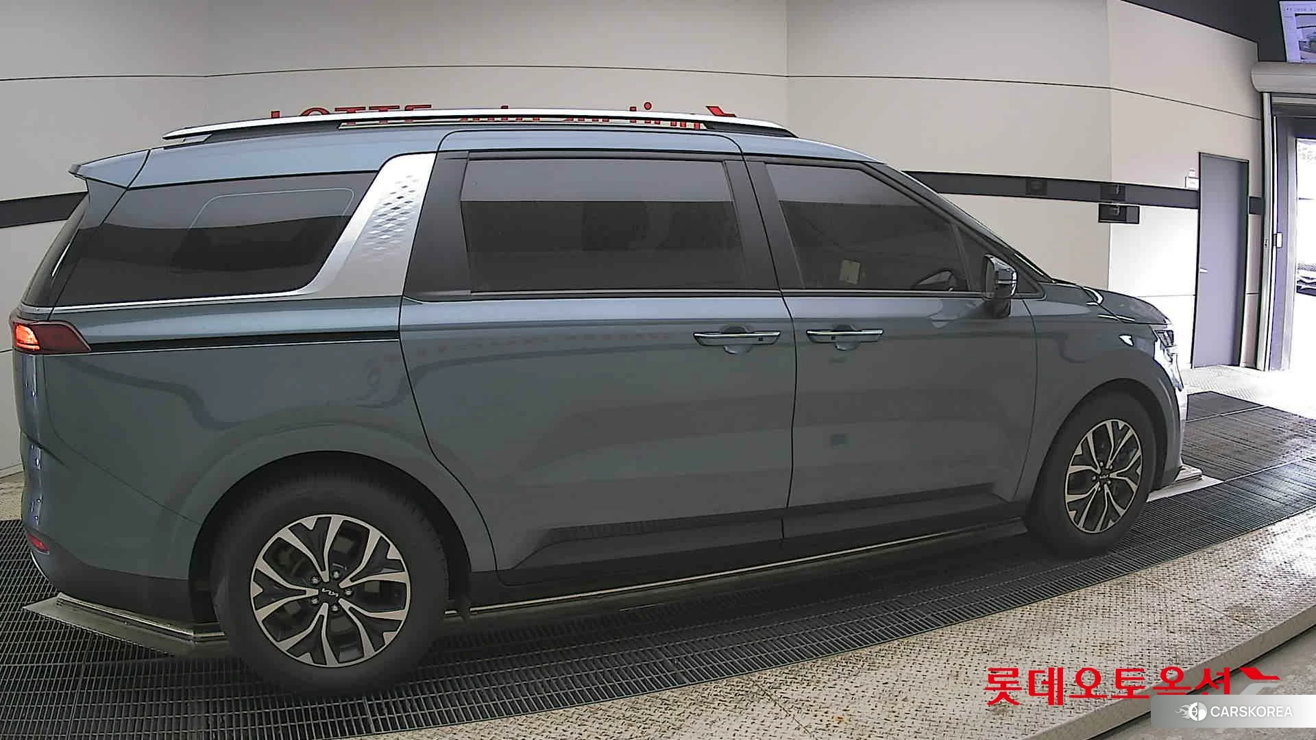 Kia Carnival id 4312628 из Кореи 9