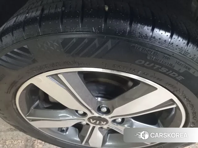 Kia The New K3 id 3451609 из Кореи 9