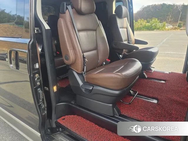 Hyundai The New Grand Starex id 3547527 из Кореи 9