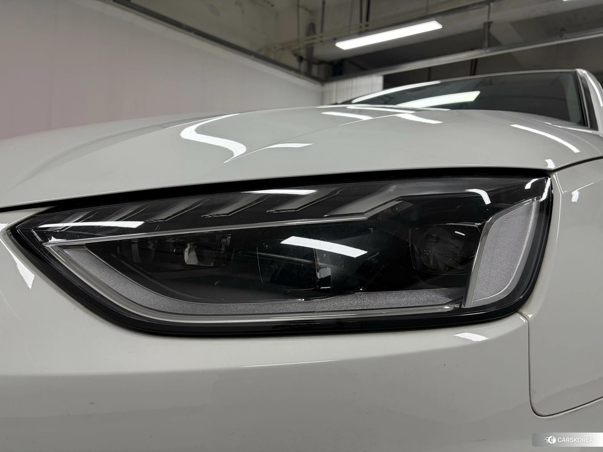 Audi A4L id 4473447 из Китая 9