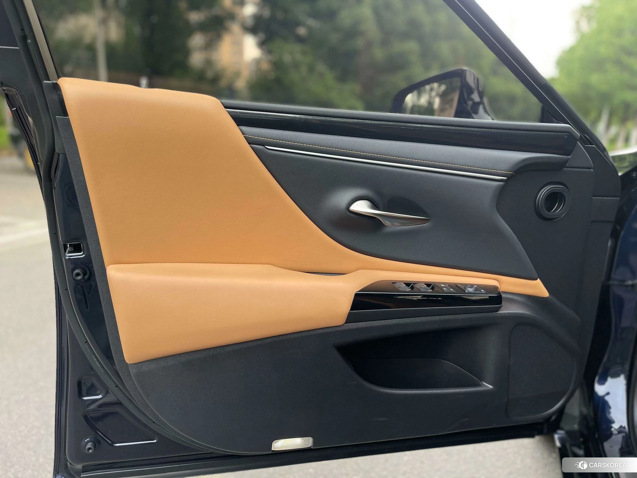 Lexus ES id 4453965 из Китая 9