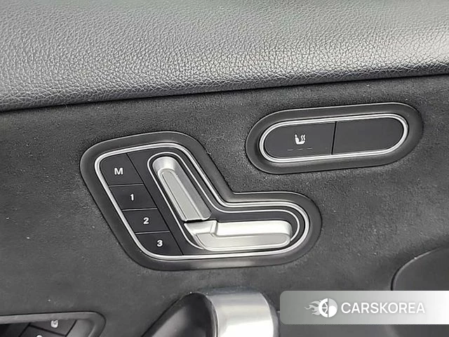 Mercedes-Benz A-Class W177 id 4264280 из Кореи 9