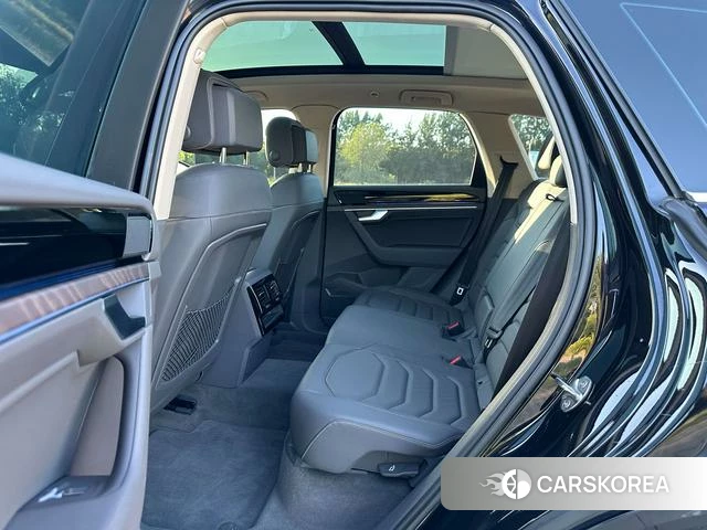 Volkswagen Touareg id 4291347 из Китая 9
