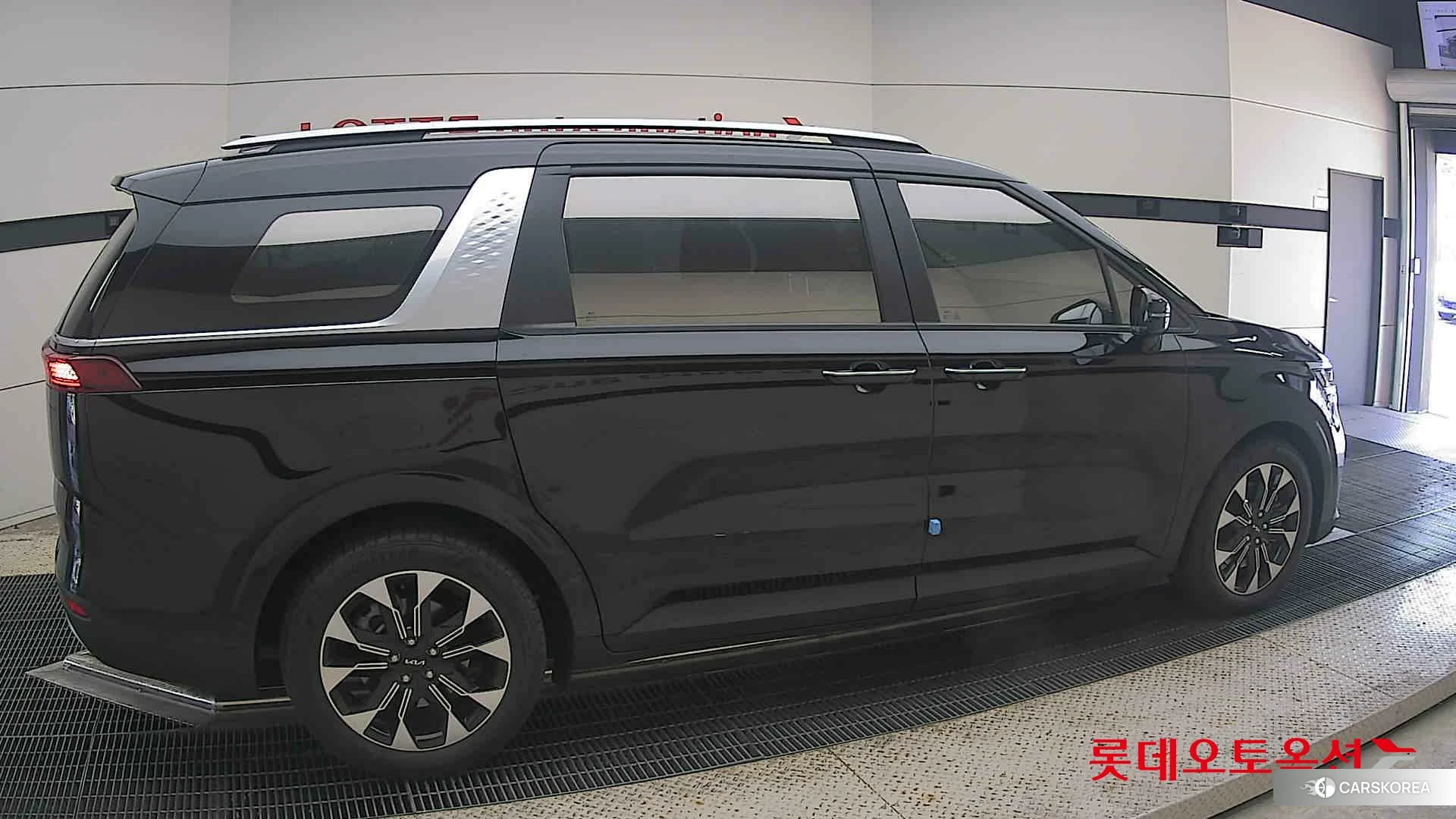 Kia Carnival id 4902478 из Кореи 9