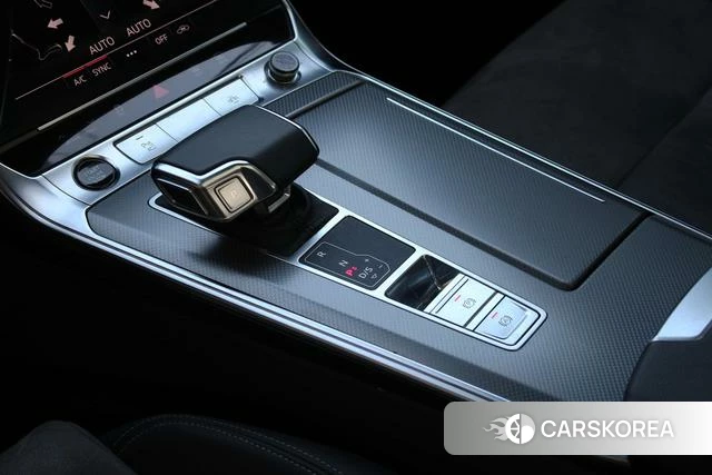 Audi A6L id 4290126 из Китая 9