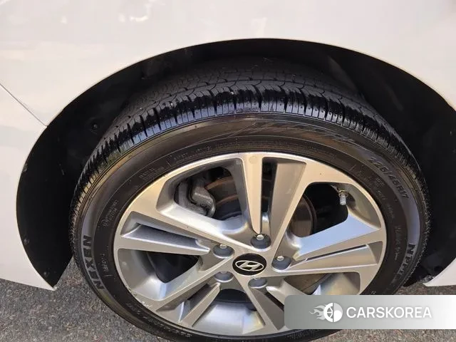 Hyundai Avante AD id 2973998 из Кореи 9