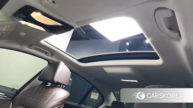 BMW 5 Series (G30) id 3407117 из Кореи 9