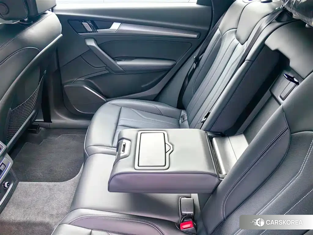 Audi Q5L id 4559805 из Китая 10