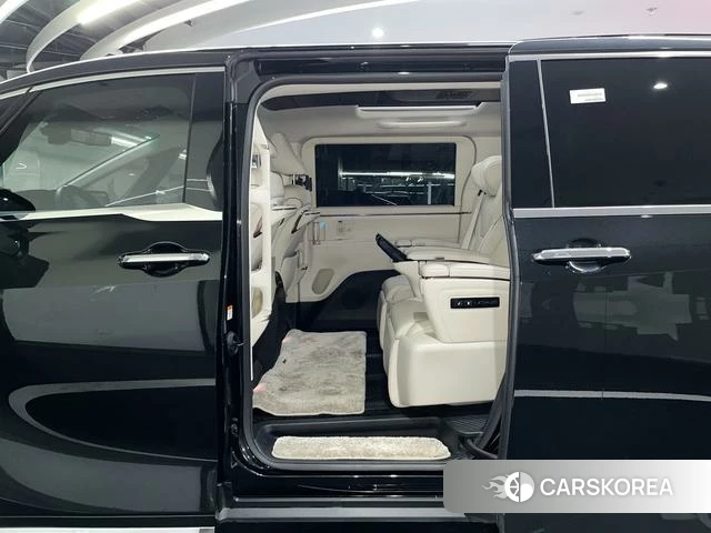 Lexus LM id 4353481 из Китая 9