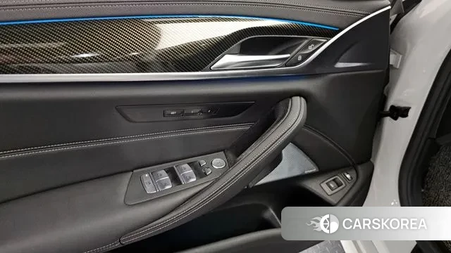 BMW 5 Series (G30) id 3367010 из Кореи 9