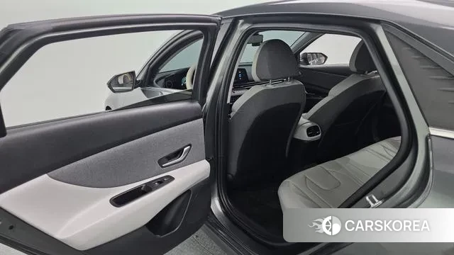 Hyundai Avante (CN7) id 3421072 из Кореи 9