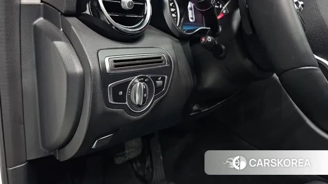 Mercedes-Benz C-Class W205 id 3656220 из Кореи 9