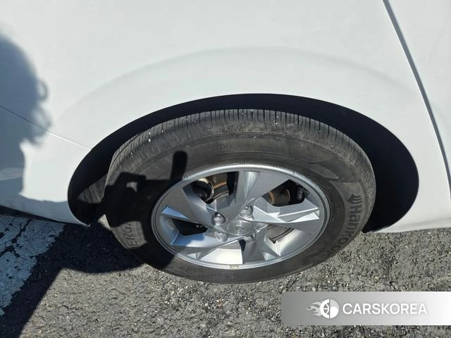 Hyundai Avante (CN7) id 3919747 из Кореи 9