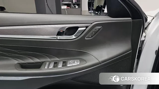 Hyundai The New Grandeur IG id 3402179 из Кореи 9