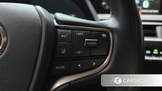 Lexus UX250h id 4849091 из Кореи 9