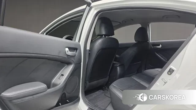 Kia The New K3 id 3728785 из Кореи 9