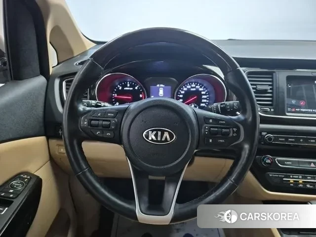 Kia The New Carnival id 3018295 из Кореи 9