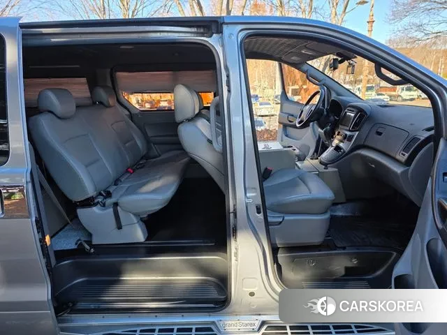 Hyundai The New Grand Starex id 3563109 из Кореи 9