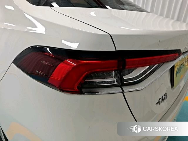 Toyota Corolla id 4263794 из Китая 9